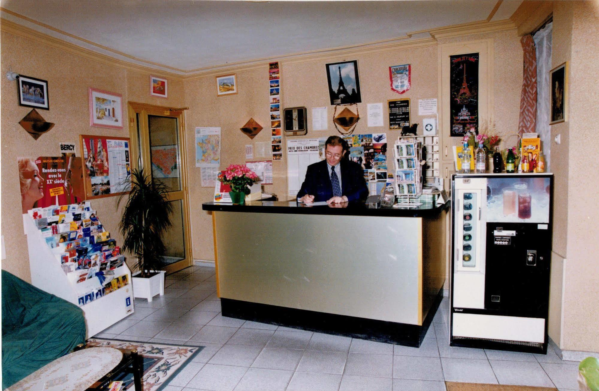 Hotel Paris Bercy Екстериор снимка